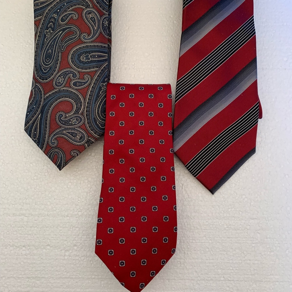 Bundle of (3) Men’s Silk Ties Vintage 90’s -3” wide